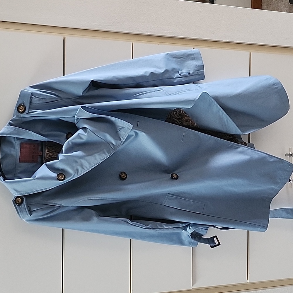 trucco blue coat